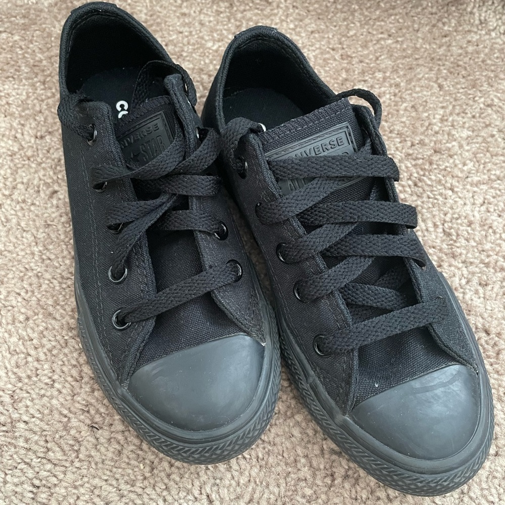 Kids Black Converse Sneakers Size 13